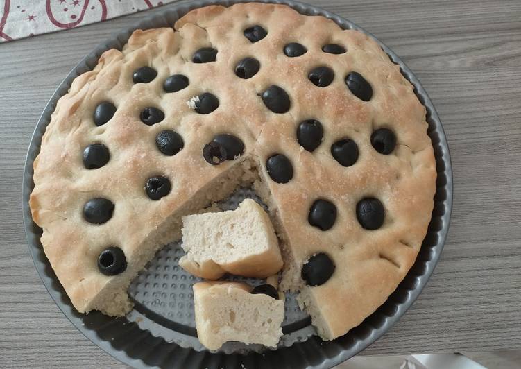 Ricetta Focaccia Alle Olive Con Il Bimby Di Le Ricette Di Milly Cookpad
