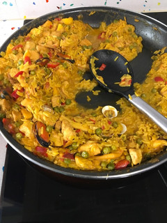 Una foto de Arroz con Carne y pescado