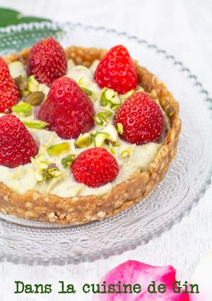 Une photo de Tartelette crue à la fraise et pistache