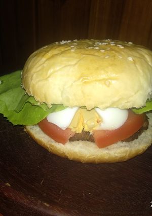 Una foto de Hamburguesas al pan 🍔