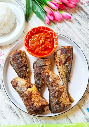 Foto resep Ikan Dencis Goreng Sambal Terasi