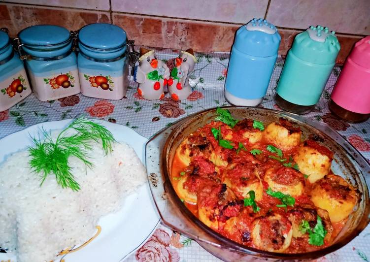 اشهي بطاطس محشيه لحمة مفرومه بالصلصه وأرز ابيض