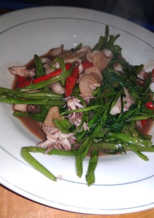 Foto resep Tumis kangkung cumi