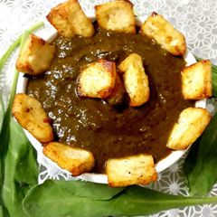 A picture of Palak Paneer.