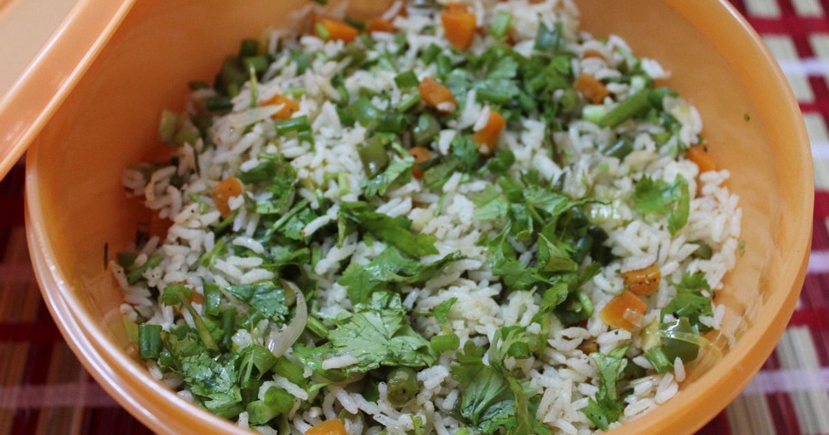 Spring Onion Fried Rice Recipe by Madhuri's Kitchen - Cookpad
