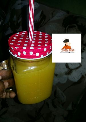 A picture of Pineapple and ginger juice.