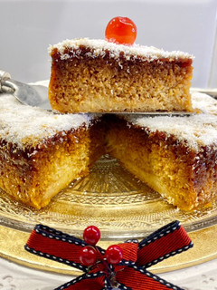 Una foto de Pastel con coco y caramelo muy húmedo (sin harina)
