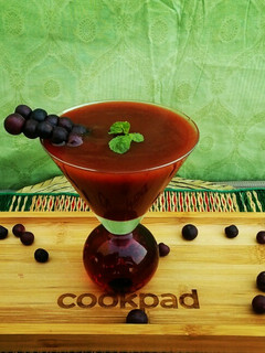 A picture of Falsa chutney/grewia sauce.