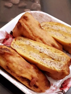 स्टफ ब्रेड पकौड़ा (Stuffed Bread Pakoda Recipe In Hindi) रेसिपी मुख्य फोटो