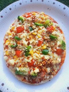 पैन पिज़्ज़ा (Pan pizza recipe in hindi) रेसिपी मुख्य फोटो