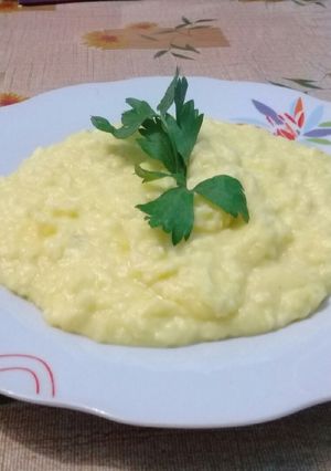 Una foto de ALIGOT (puré de papa con queso)
