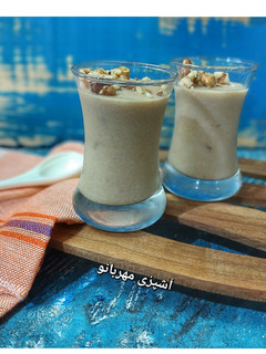 عکسی از دستور فرنی خرما و بیسکوییت