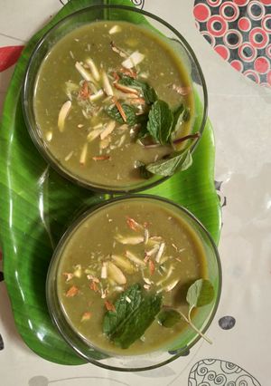 A picture of ALMOND Broccoli SOUP.