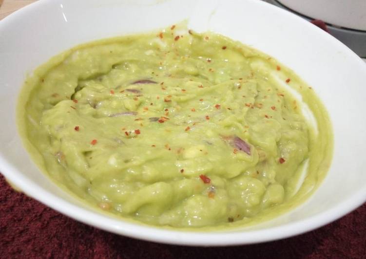 Simple Way to Make Favorite Spicy guacamole