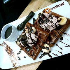 A picture of Chocolate waffles with icecream.
