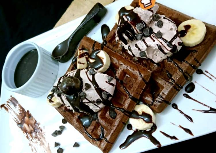 Chocolate waffles with icecream