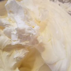 A picture of Buttercream Icing.