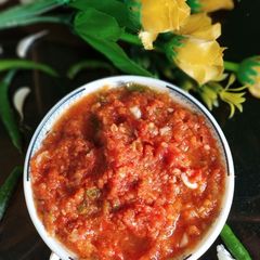 A picture of Garlic and Tomato chutney.