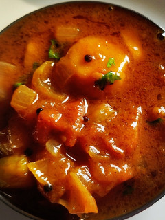 பிடி கரணை கிழங்கு காரக்குழம்பு(pidi karunaikilangu kulambu recipe in tamil) செய்முறை முக்கிய புகைப்படம்