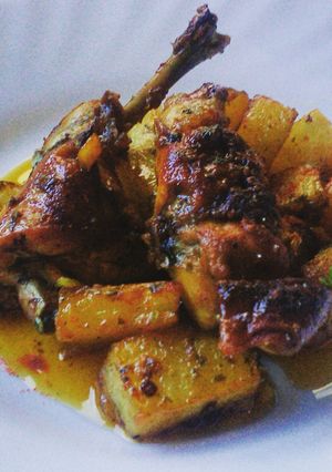 Una foto de Conejo al ajillo con patatas