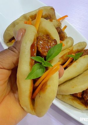 A picture of Bao buns.
