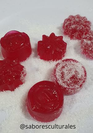 Una foto de Bombones o gomitas de fruta 🍒🍓🍬