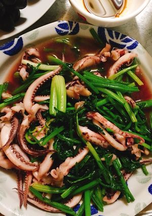 Hình của món Râu Mực Xào Cần Tỏi.