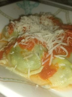 Una foto de Sorrentinos veganos de verdura y tofu