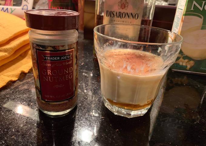 How to Make Speedy Amaretto Eggnog