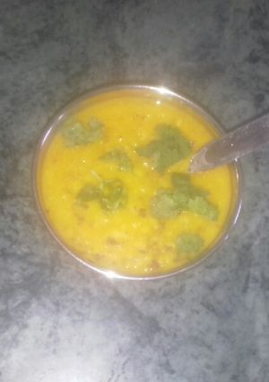 A picture of Yellow daal tadka.
