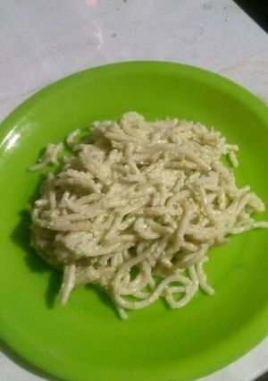 Una foto de Spaghetti guacamoleado