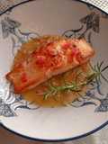 Salmón a la plancha en salsa de cítricos & granada // Grilled Salmón with Citrus Sauce & Granade