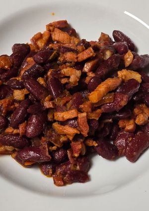 Una foto de Alubias rojas fritas