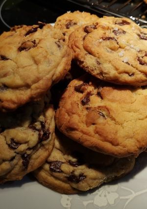 รูปของ Crispy-soft Chocolate Chip Cookies (คุกกี้ช็อคชิพ กรอบนอกนุ่มใน)