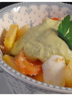 Una foto de Ensaladilla con salsa tártara