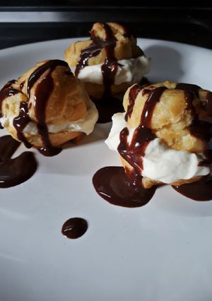 Una foto de Profiteroles