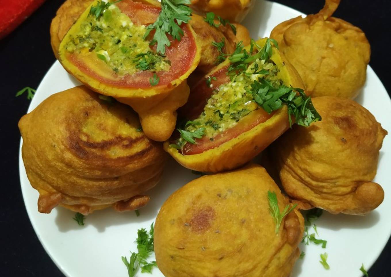 Stuffed tomato bajiyas
