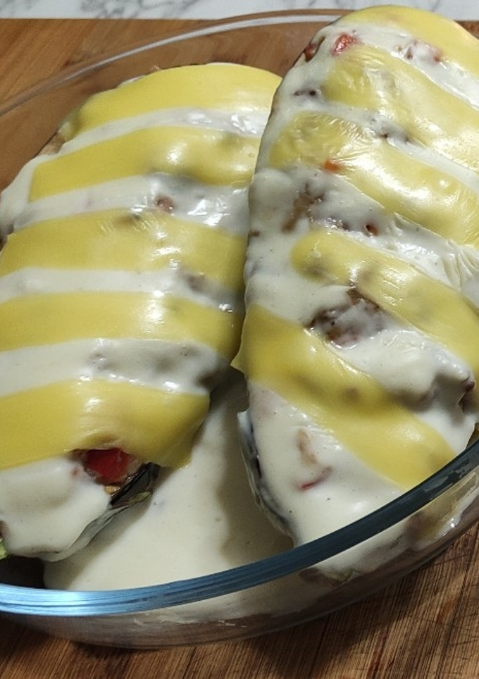 Una foto de Berenjena de atún y carne