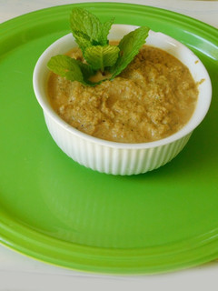 சாம்பல் பூசணி தோல் துவையல் (Ash gourd chutney recipe in tamil) செய்முறை முக்கிய புகைப்படம்