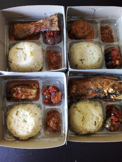 Foto resep Nasi Gurih Daun Jeruk Majicom