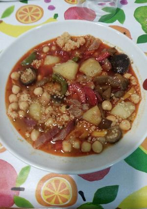Una foto de Cocido de garbanzos con cuscús