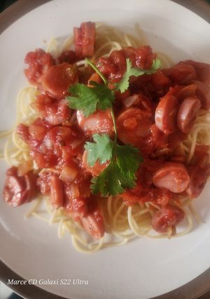 Una foto de Espagueti con Salchichas a la Mexicana