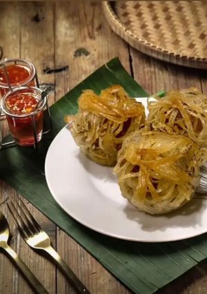 Foto di Polpette di Maiale Avvolte in Noodles