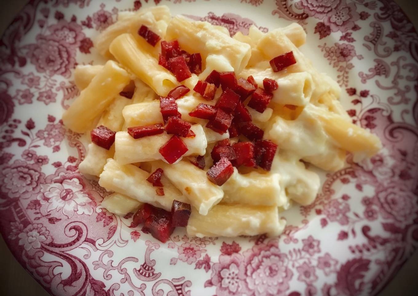 Pasta con patatas —receta napolitana—