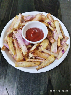A picture of YAM fries.