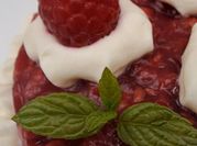 Une photo de recette avec un rose moelleux