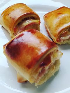 Una foto de Mini Lunch de Tocinata y Queso con Pesto de Albahaca