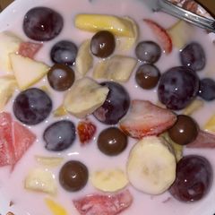 A picture of Yogurt fruit.