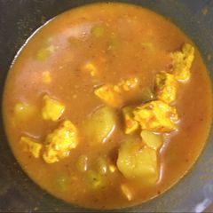 A picture of Simple mutter paneer without onion.