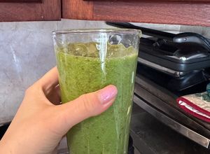 Una foto de Jugo Verde con Piña